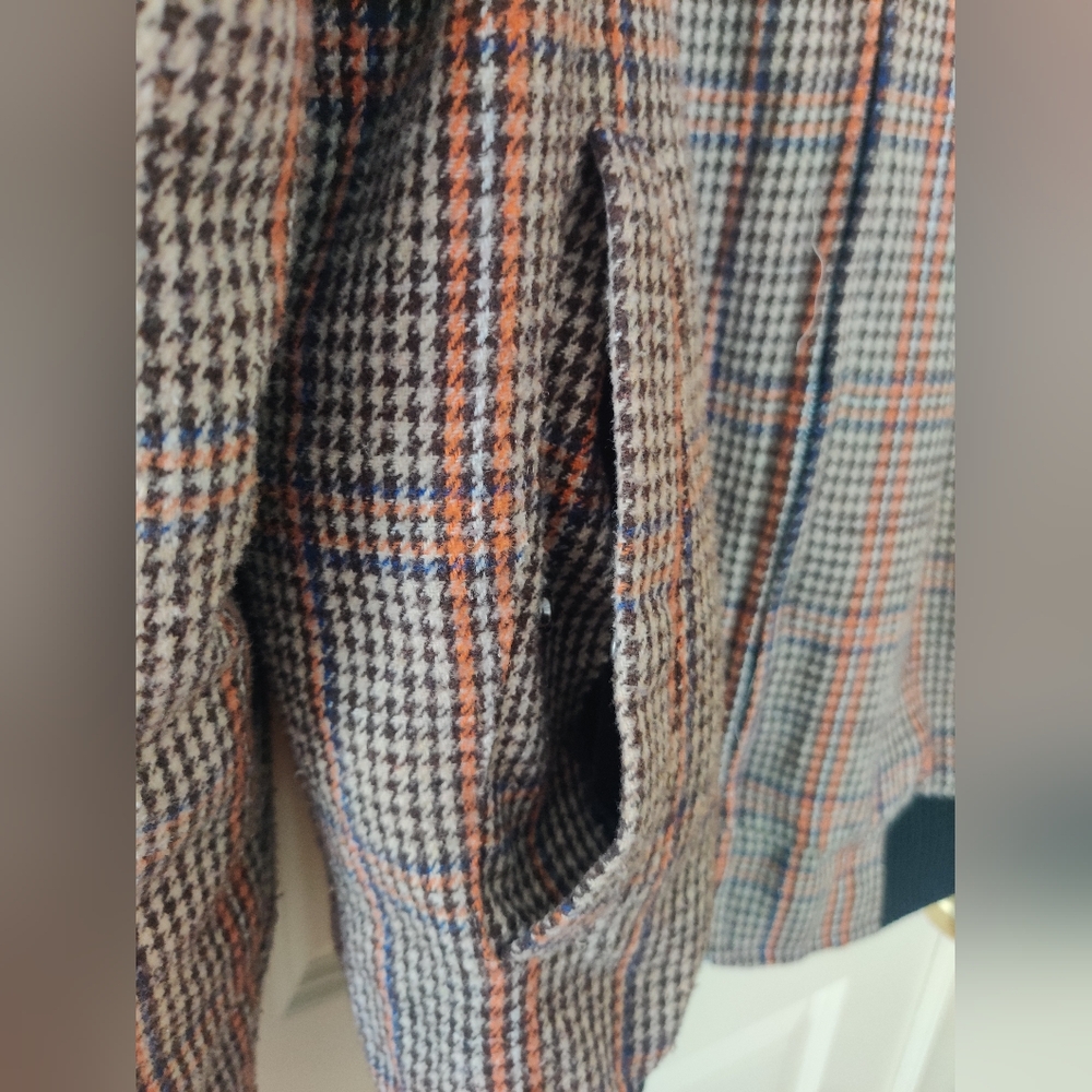 Men's Jacket - Picture 4 of 8